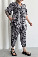 מכנסי שרוואל במידות גדולות גומי במותן גומי בשוליים עם כיסים דוגמת זברה 99-3