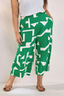 מכנס קפרי במידות גדולות גזרה רחבה מותן אלסטית עם כיסים 304118