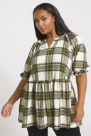 טישירט במידות גדולות שרוול קצר צווארון V שולי פרפר גומי במותן דוגמת משבצות 322964