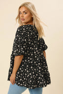 חולצה במידות גדולות צווארון פתוח עם חריץ שרוול קצר מכפלת פרנזים עם הדפס 322571