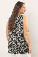 טישירט במידות גדולות עם צווארון V בלי שרוולים דוגמת פרחים חיתוך אסימטרי 616294