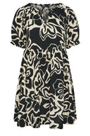 שמלה במידות גדולות עם צווארון מכיווץ שרוולים קצרים גזרה עם גומי במותן ואורך מידי 304140