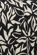 טישירט במידות גדולות עם צווארון V בלי שרוולים דוגמת פרחים חיתוך אסימטרי 616294