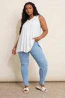 חולצה במידות גדולות בלי שרוולים צווארון V חצאית מתרחבת 304096