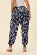 מכנסיים במידות גדולות גזרת גזר עם הדפס שתי כיסים קדמיים 3042569