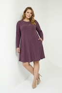 שמלה במידות גדולות שרוול ארוך צווארון עגול עם כיסים בד במרקם 100-186