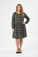 שמלה במידות גדולות שרוול ארוך קשירה בצווארון קפלים בחצאית 100-75