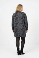 שמלה במידות גדולות שרוול ארוך צווארון עגול כיסים עם הדפס 106-75