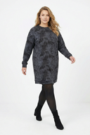 שמלה במידות גדולות שרוול ארוך צווארון עגול כיסים עם הדפס 106-75