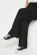 מכנסיים במידות גדולות פרטי קפלים גומי במותן עם כיסים רגל רחבה 213839