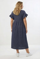 שמלה ארוכה במידות גדולות עם צווארון עגול שרוולים קצרים עיצוב עם פרטים של פרנזים 270342