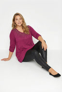 חולצה במידות גדולות צווארון V עיטורי ניטים ניטים חצי שרוול 285017