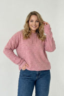 קפוצ׳ון במידות גדולות שרוול ארוך עם כיסים בצדדים סריגה דקה 300373