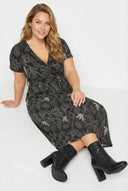 שמלה במידות גדולות צווארון V דוגמת פרחים קשירה במותן שרוול קצר מעטפת מקסי 302694