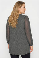 חולצה במידות גדולות שרוול ארוך צווארון V פרטי טול עם קפלים 302824