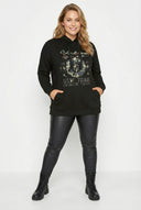 קפוצ׳ון במידות גדולות שרוול ארוך הדפס טקסט בחזית 302835