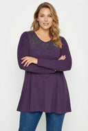 חולצה במידות גדולות צווארון V שרוול ארוך חזית מעוטרת באבנים 302919