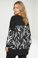 חולצה במידות גדולות עם הדפס שרוול ארוך גזרה ארוכה בד גמיש 303057