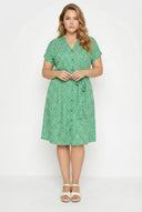 שמלה במידות גדולות דוגמת פרחים מידי חגורה במותן עם כפתורים 303329