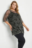 חולצה במידות גדולות חצי שרוול טול עם הדפס עם בטנה 303448