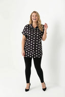 חולצה מכופתרת במידות גדולות עם כפתורים שרוול קצר דוגמת נקודות 303460