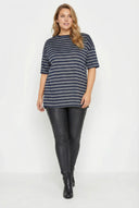 טישירט במידות גדולות צווארון עגול קצר דוגמת פסים מבריקה שסעים בצדדים 303611