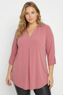 חולצה במידות גדולות שרוול 3/4 צווארון V 303627