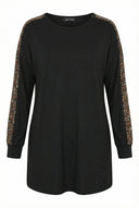 טי־שירט במידות גדולות שרוול ארוך צווארון עגול רחב (U) דוגמת נמר 303781