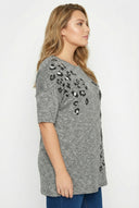 טוניקה במידות גדולות חצי שרוול צווארון עגול עם חרוזים 304279