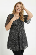 חולצה במידות גדולות צווארון V שרוולי טול עם הדפס 321998