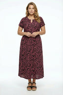 שמלה מקסי במידות גדולות עם פרטי צווארון שרוול קצר עם כיסים ושסעים בצדדים 615605