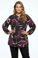 חולצה במידות גדולות עם קשירה בצווארון שרוול ארוך דוגמת פרחים 616410