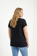 טישירט במידות גדולות שרוול קצר צווארון עגול עם חרוזים Basic שסעים בצדדים RFT-03