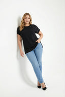 טישירט במידות גדולות שרוול קצר צווארון עגול עם חרוזים Basic שסעים בצדדים RFT-03