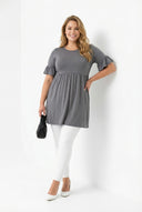 טישירט טוניקה במידות גדולות פרטי שרוולים גומי במותן עם קפלים T43