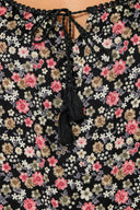 טישירט במידות גדולות ללא שרוולים דוגמת פרחים פרטי קשירה ופרנזים 304240