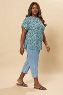 טישירט במידות גדולות שרוול קצר צווארון עגול רחב דוגמת סגנון קרמיקה 304190