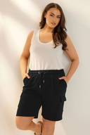 שורט קארגו ג׳וגר רחב במידות גדולות עם כיסים גומי במותן 144873