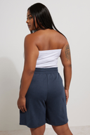 שורט רחב במידות גדולות עם כיסים גומי במותן גזרה נוחה 303206