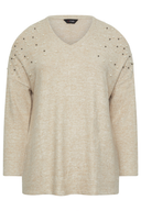 סוודר במידות גדולות צווארון V פרטי כתפיים מעוטרת באבנים 302776