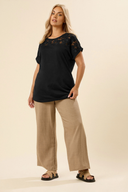 טישירט במידות גדולות צווארון עגול שרוול קצר פרטי טול דוגמת פרחים 321125