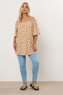 חולצה במידות גדולות כתפיים נמוכות שרוול קצר כפתורים עם הדפס 322680