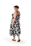 שמלה במידות גדולות גומי במותן עם כתפיות רחבות דוגמת פרחים T-79