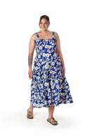 שמלה במידות גדולות גומי במותן עם כתפיות רחבות דוגמת פרחים T-80