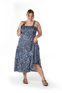 שמלה במידות גדולות גומי במותן עם כתפיות רחבות דוגמת פרחים T-84